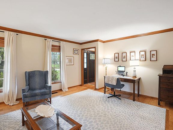 5th image of 7009 Pine Gate Dr