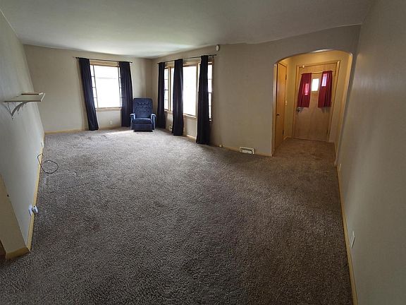 3rd image of 141 13TH STREET SOUTH