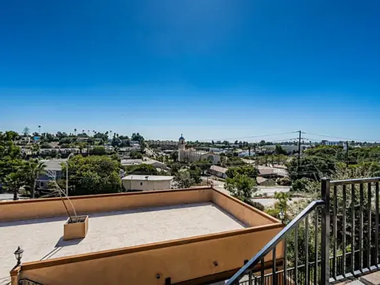 8123-8137 Cascio Ct — Photo 5