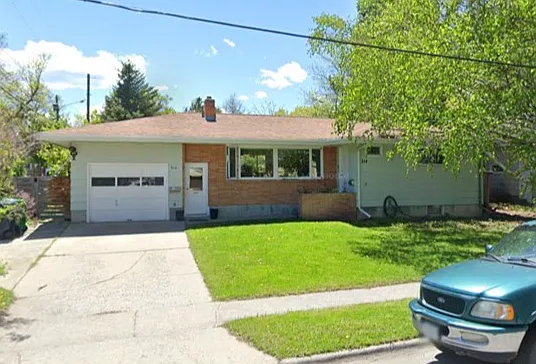 W Villard St