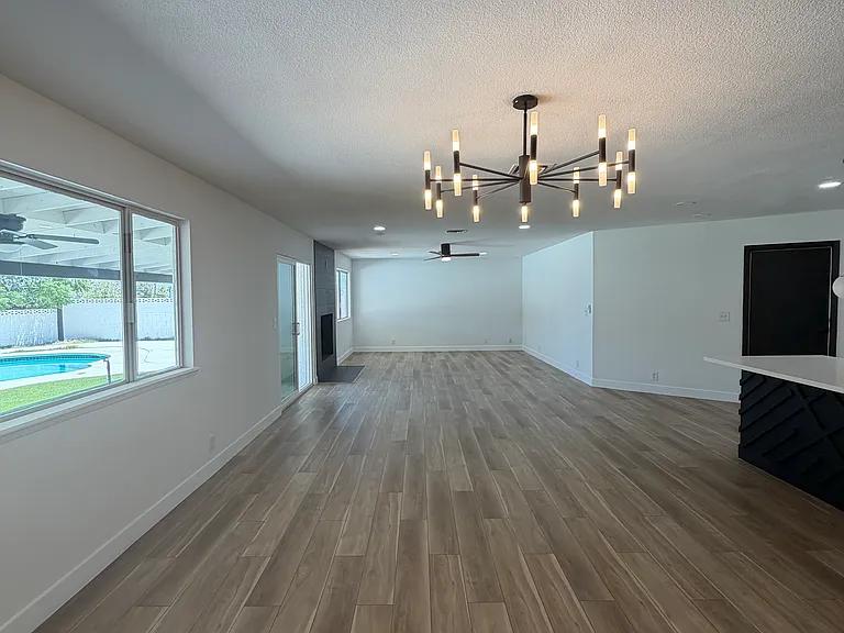 3420 W Warm Springs Rd — Photo 8