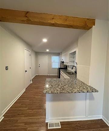 5th image of 5109 Scarritt Ave