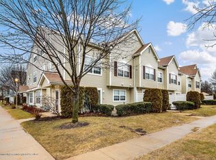 62 Winged Foot Ct, Howell, NJ 07731