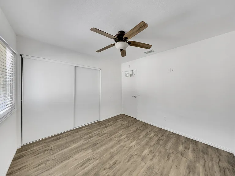 7750 Perlite Ave — Photo 19
