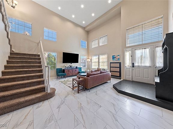 2nd image of 2637 Ohio Ct