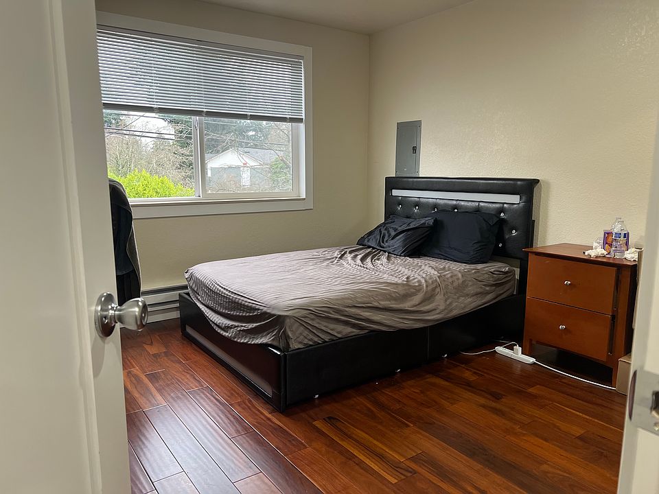 1st image of 11757 16th Ave NE