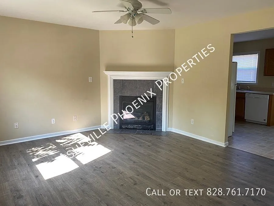 3 bed, $1,750 — Photo 2
