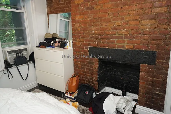 Rented by Universal Realty Group | media 46