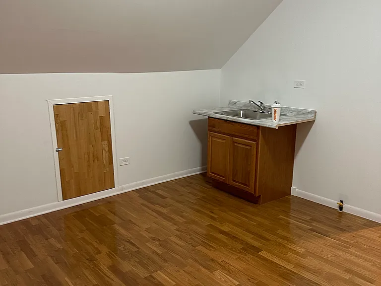 2237 S Homan Ave — Photo 4