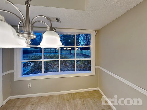 3rd image of 2855 Dellinger Dr