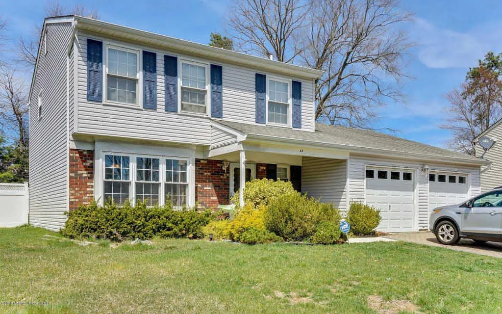 11 Markwood Dr photo 1