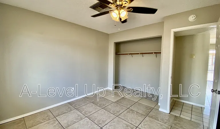 1501 N Riverview Blvd #1 — Photo 6