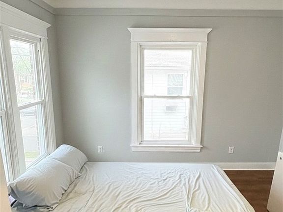 4th image of 243 Palmer Ave