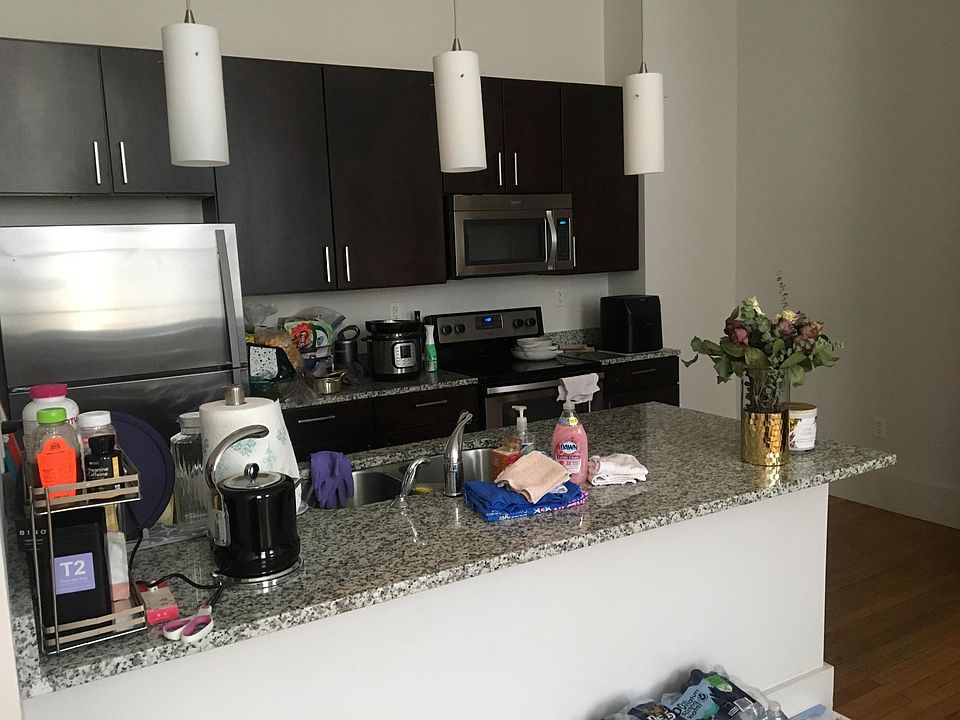 1st image of 426 Mulberry St #201