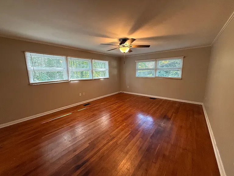36 Beechwood Dr — Photo 5