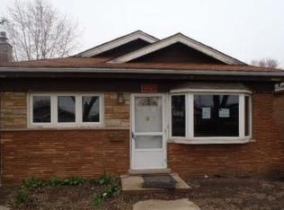 4542 Warsaw Ave, Lyons, IL 60534