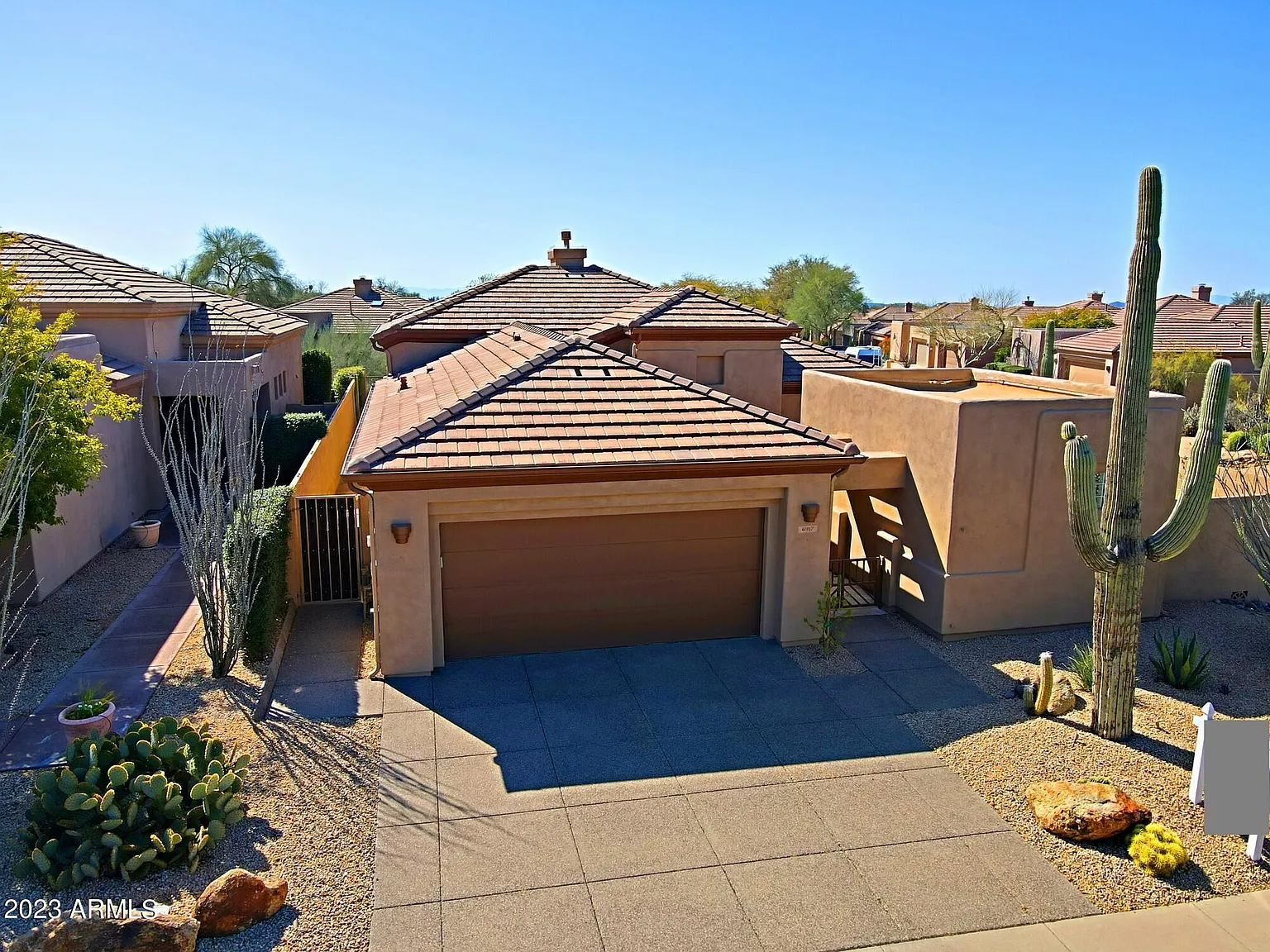 3 bed, 3.0 bath, 1931 sqft, $3,000 — Photo 1