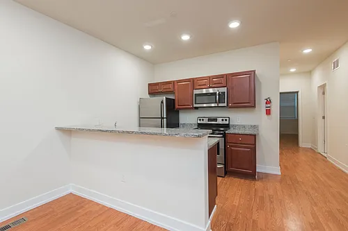 1405 N Sydenham St Photo 1