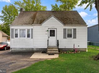 913 Northwood Ave, Cherry Hill, NJ 08002