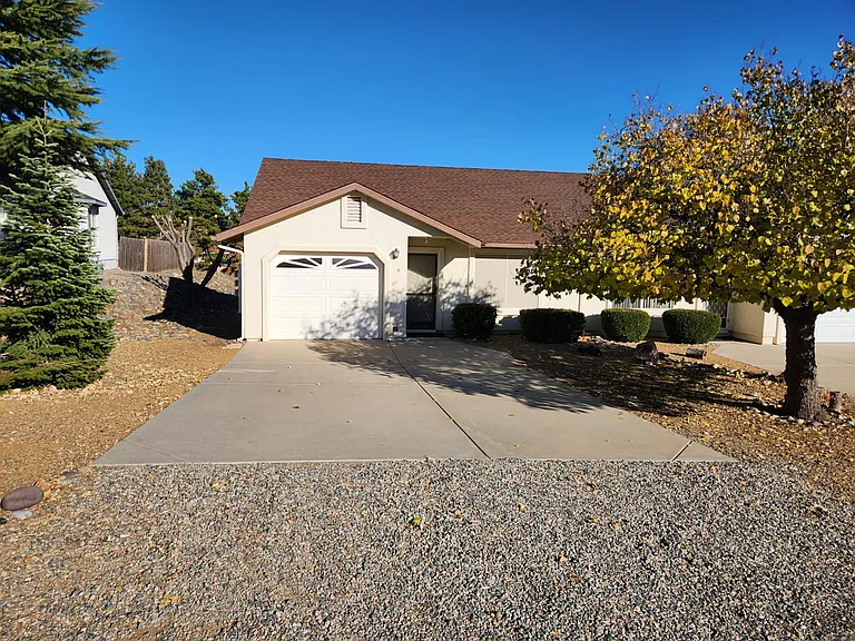 4581 McClintock Cir #B — Photo 2