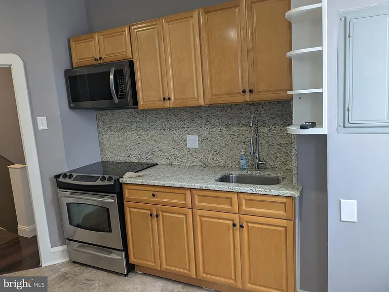 539 W Olney Ave — Photo 9
