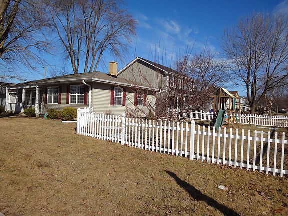 Front & Side View of Home