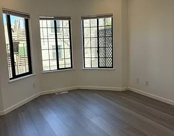 1914 Judah St #2 — Photo 6