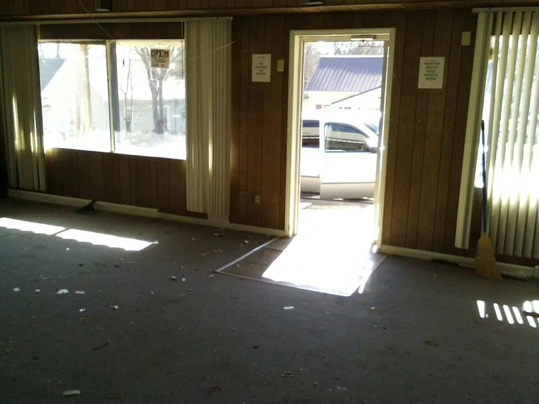 313 Station St — Photo 2