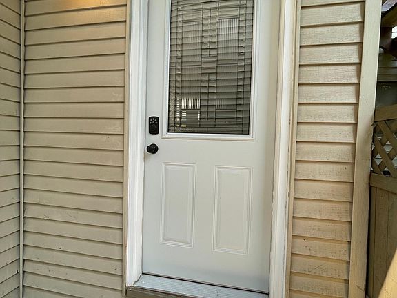 5th image of 624 W 12th St #1