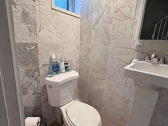 5th image of 122 Robeson St