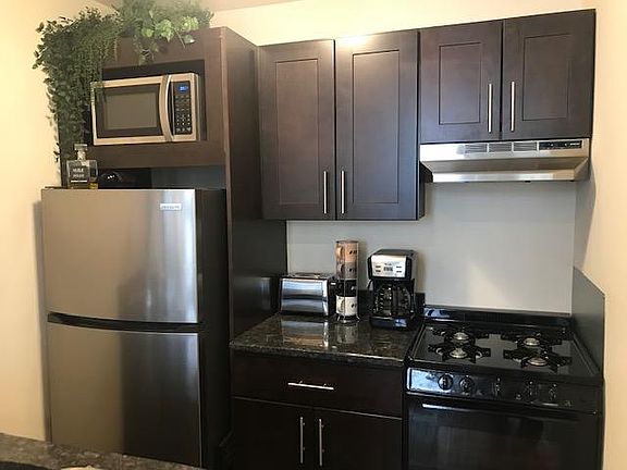 2nd image of 428 Lombard St #302
