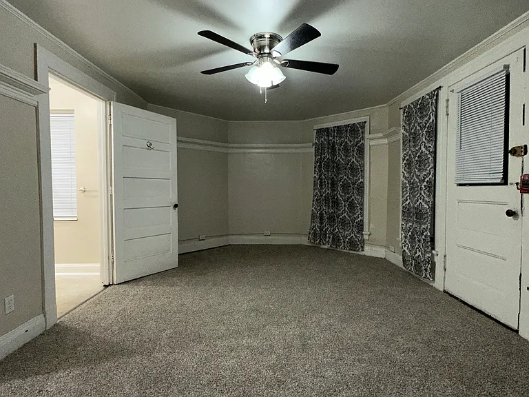 719 Main St #6 — Photo 7