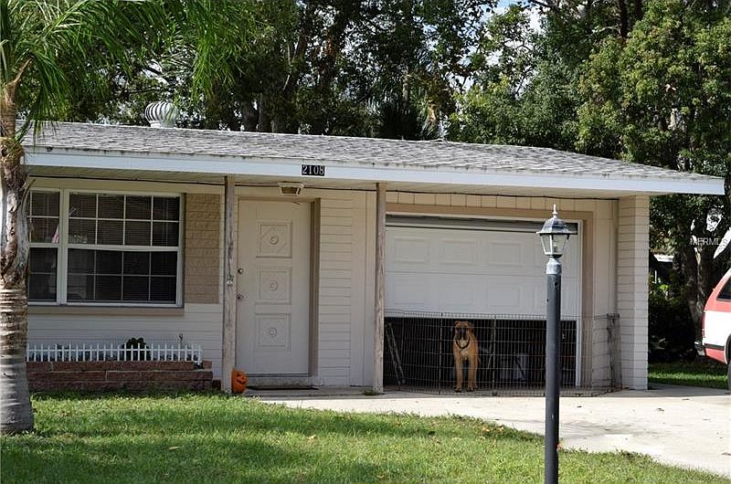 1st image of 2108 Royal Palm Dr