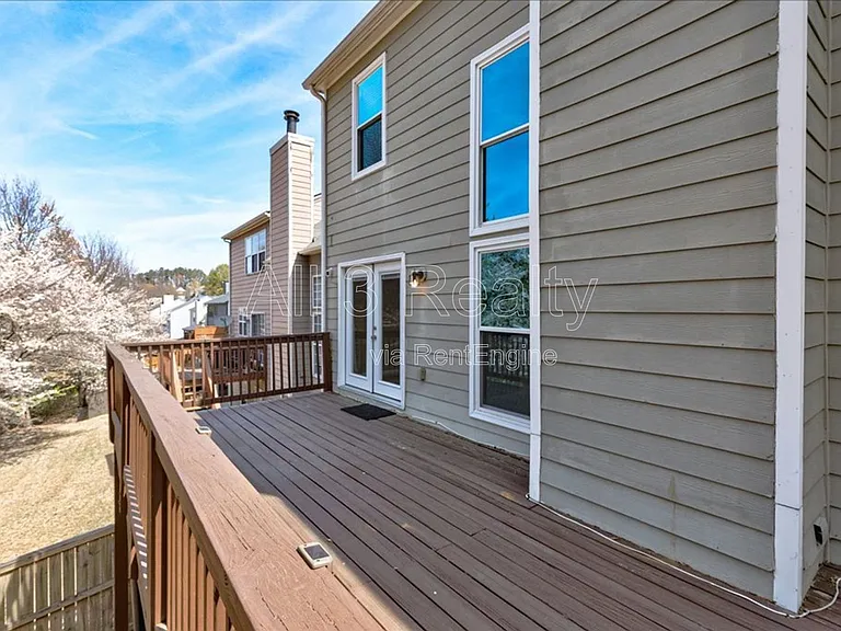 2540 Alvecot Cir — Photo 48