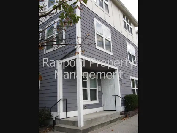 11927 SE Ash St #18, Portland, OR 97216