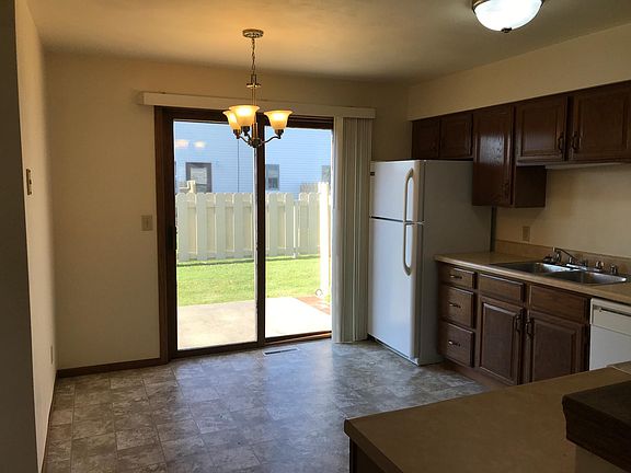 4th image of 1007 Oxford Dr