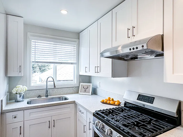 6451 Lexington Ave #U — Photo 5