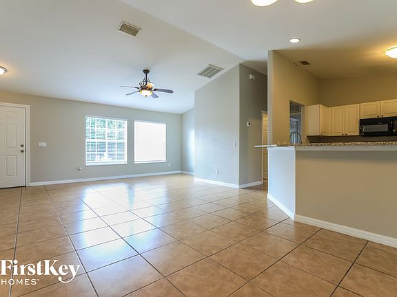 5th image of 2349 Kabat Ave