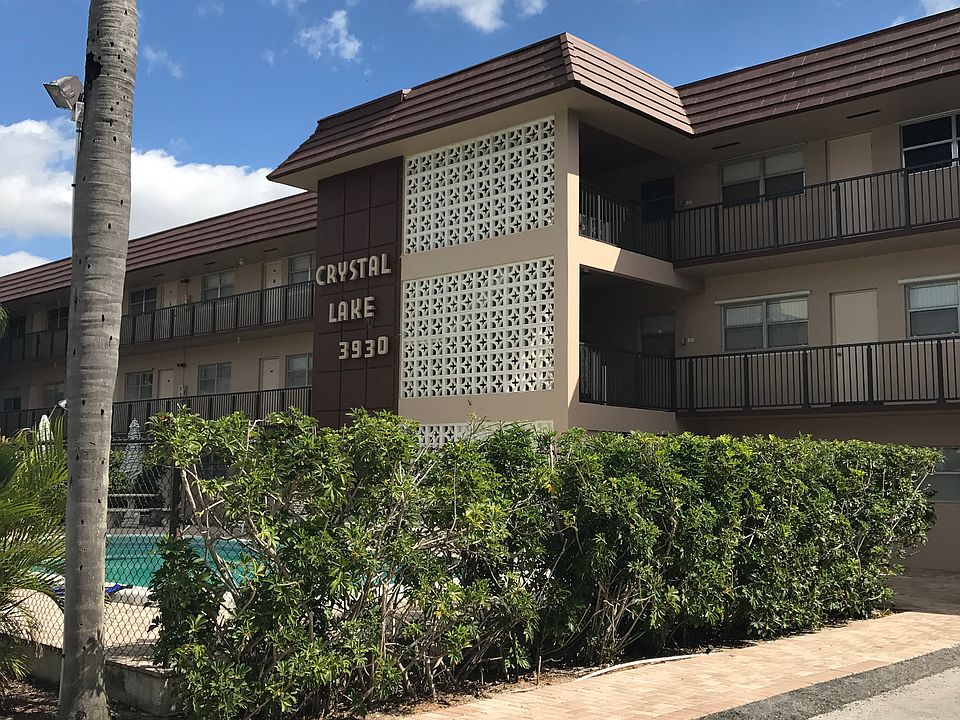 2nd image of 3930 Crystal Lake Dr. #309