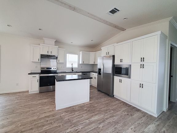 5th image of 724 Hollow Ln