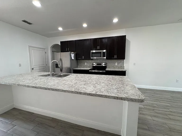 2980 Scarlett Dr — Photo 9