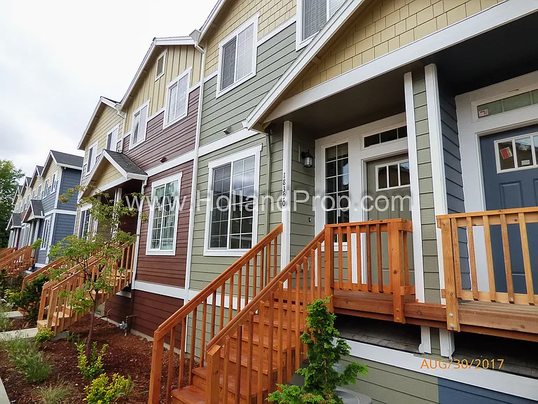 18390 Annamae Ln — Photo 2