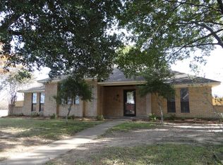 502 Laurel Trl N, Terrell, TX 75160