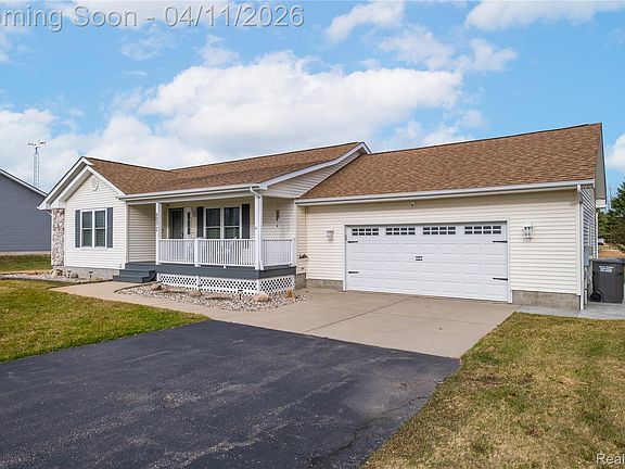 3rd image of 6072 Fish Lake Rd