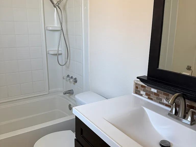 3738 Lynda Pl — Photo 15
