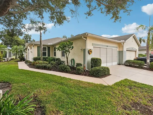 2139 Acadia Greens Dr, Sun City Center, FL 33573