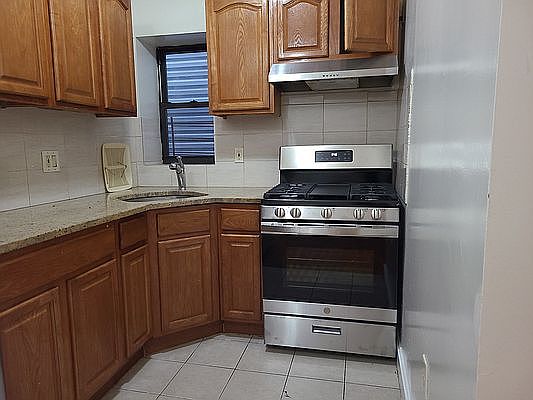 2nd image of 1637 Saint Marks Ave #1R