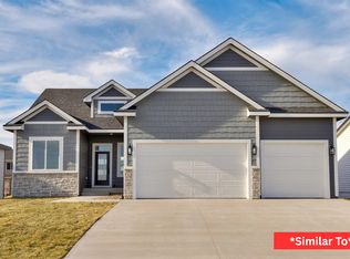 1611 NE Threshold Dr, Ankeny, IA 50021
