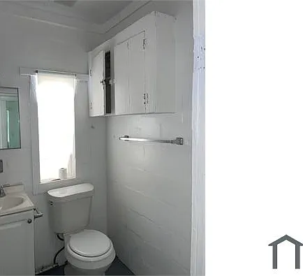 823 Avenue R NE #2 — Photo 5