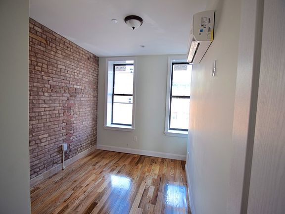 3rd image of 156 W 122nd St APT 5